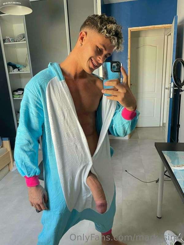 Want me 𝒕𝒐 𝒅𝒐 𝒂 𝒄𝒐𝒍𝒍𝒂𝒃 𝒘𝒊𝒕𝒉 @julienpopvip ? ❤️
𝗚𝗢 𝗙𝗔𝗦𝗧 👇🏼(cl..