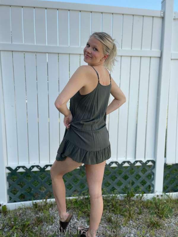 It’s sundress season! Heres a little outdoor set for you😉Hop..