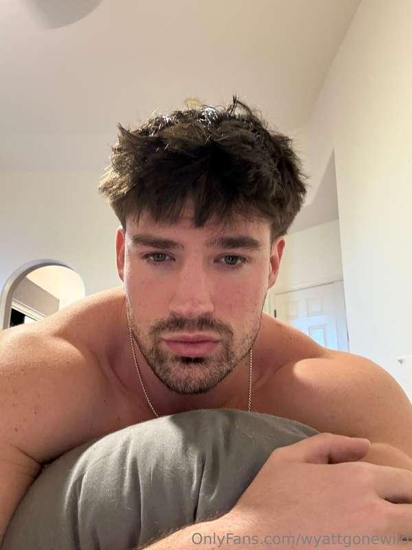 waiting for you to pop up in my DMs 