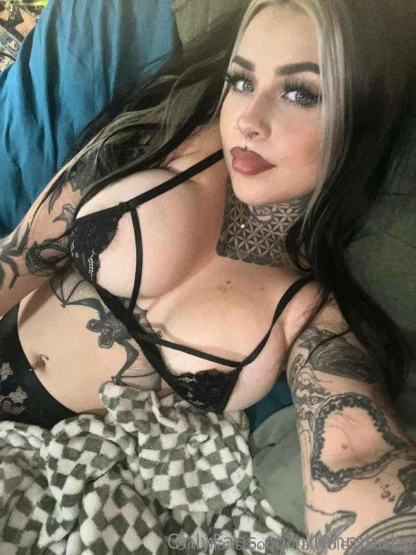 Follow my girl             @mhmbaby 😏🔥👯‍♀️ her content is ou..