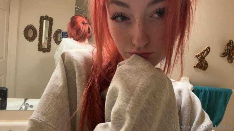 goooood morning 😚 i’ll try to post more today, any requests?