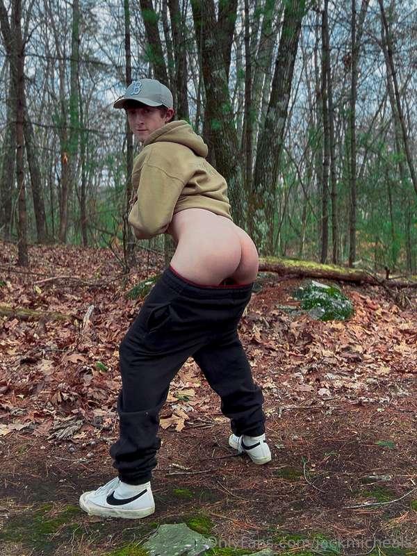 Let’s go cruising in the woods 😜