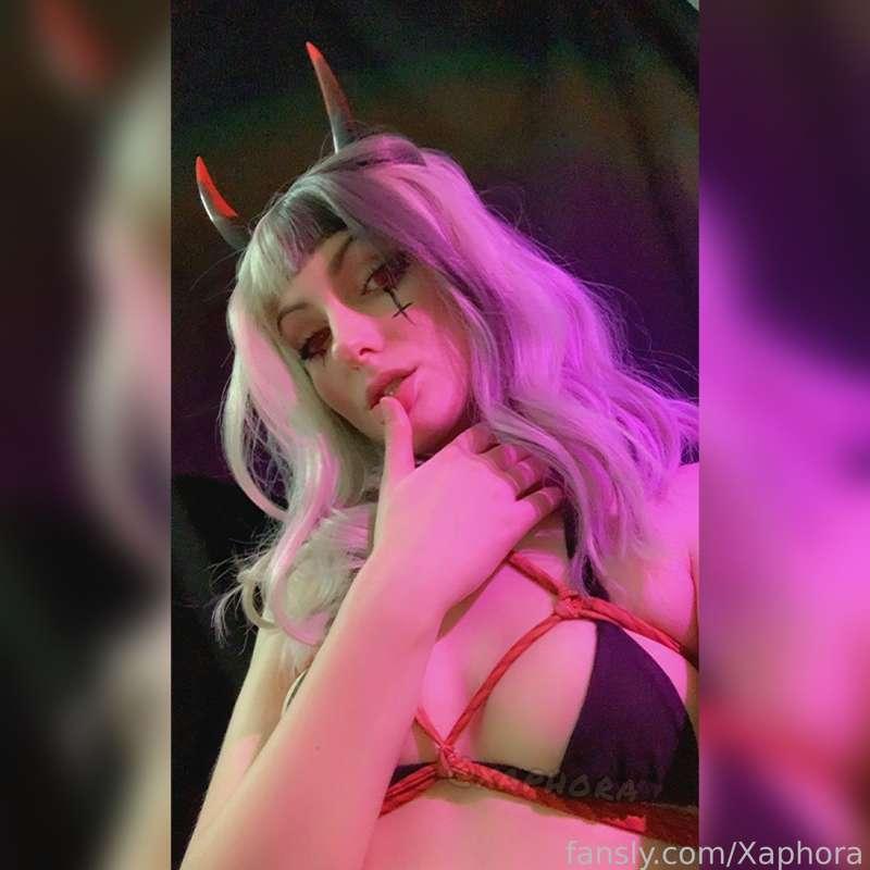 Well, do you want me to post my new set or not? 😈👀 

$10 in tips would make me more inclined to do so…and maybe even post part of the set for free..