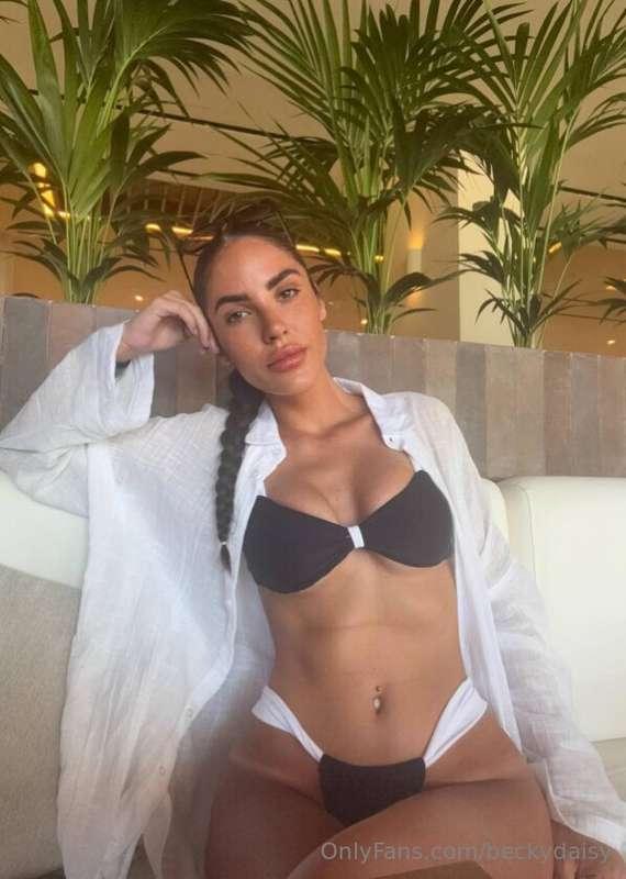 Too hot for the beach… but just right for your screen ☀️👙