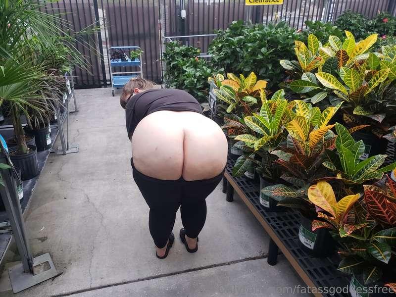 Buy me plants Daddy 