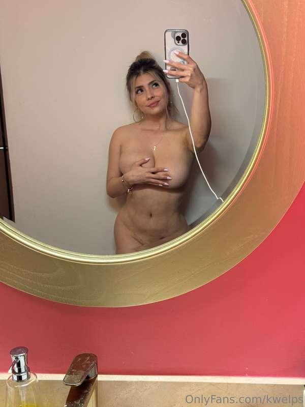 😈
