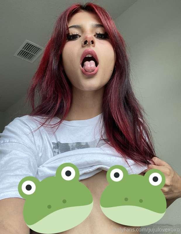 unlock for discounted titty pics baby 🥰 
wish i could put my..