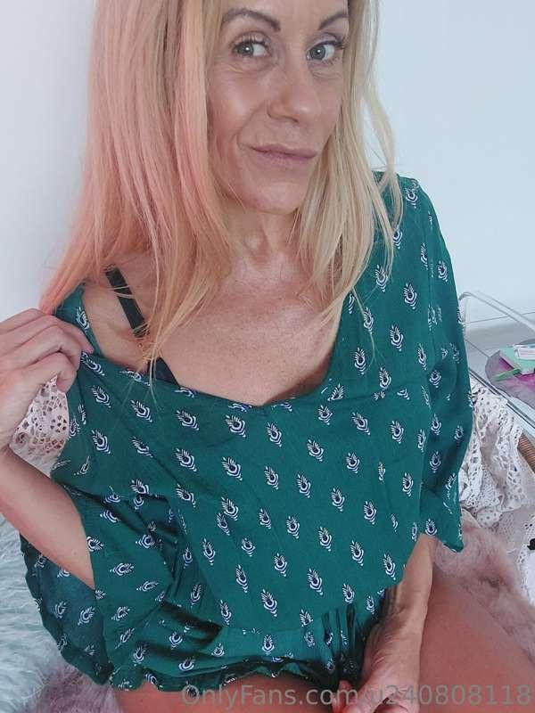 I love wearing green especially deep greens, i think it real..