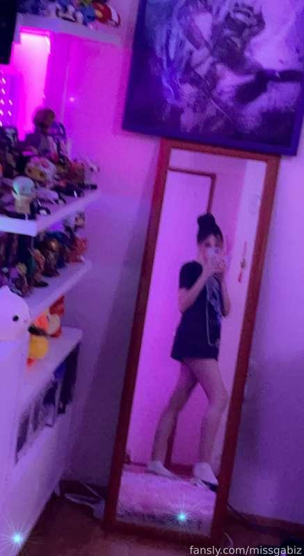 feeling kinda sick today 🥺
have an awesome friday 💖