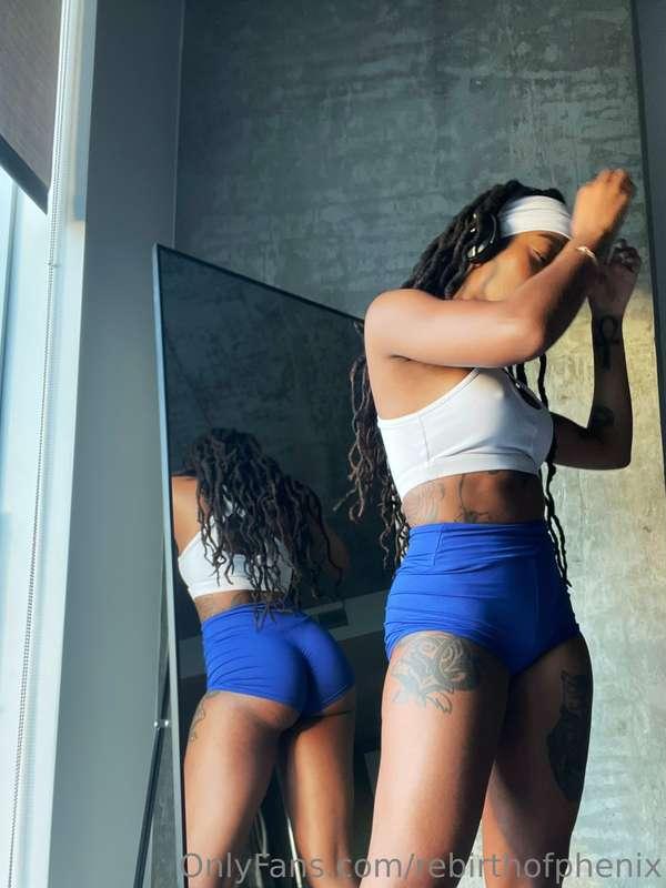 showing off 💙✨