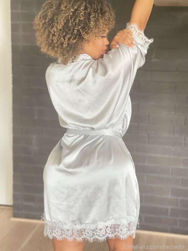 why don't you hike this robe up and eat it from the back whi..