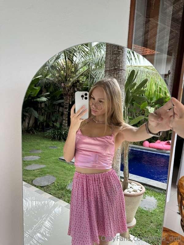 quick mirror pic for yaaa 😘