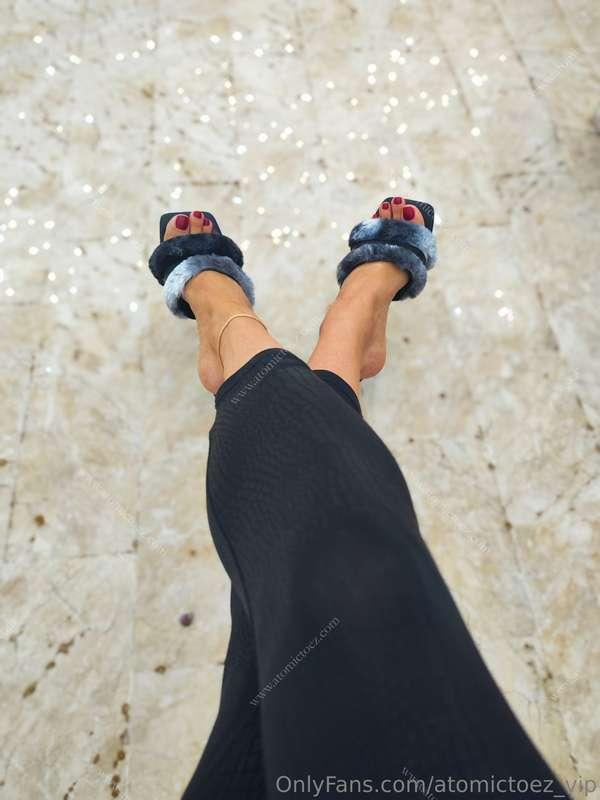 More fur mules ❄️♥️I really love how they look on my feet ac..