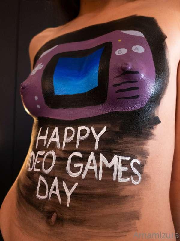 Close-ups of the body paint~

For those that guessed what I ..