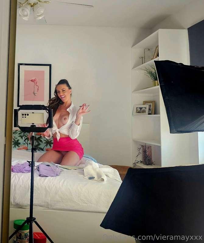 Thought you guys might enjoy a little behind the scenes pic ..