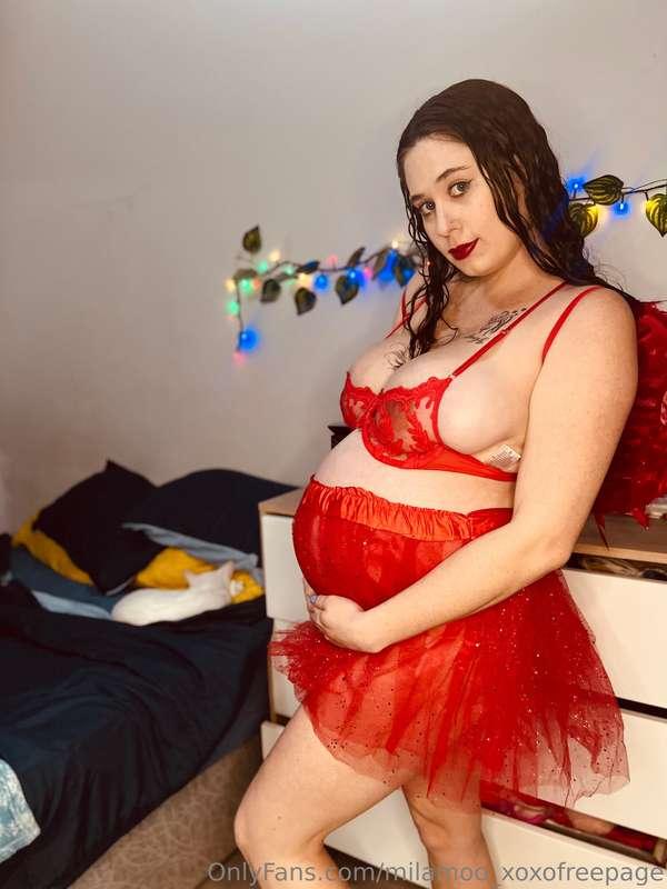 $5 sale on my paid page ! I’m online tonight so cum say hi ❤..