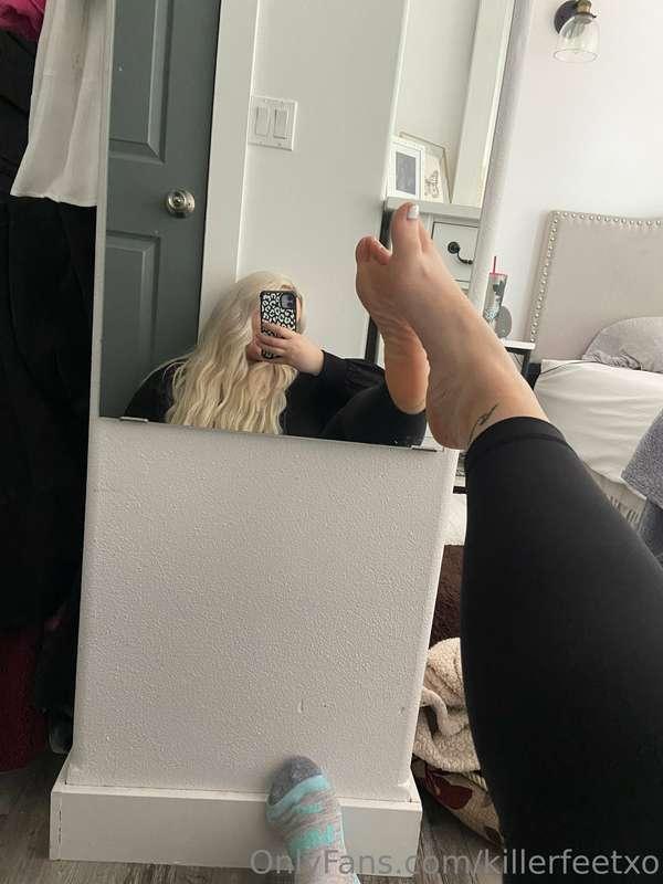 Happy Sunday! Bored and horny 🤪