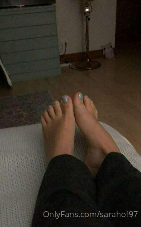 Been told I have nice feet, would you lick them? 👅👅
Tip unde..
