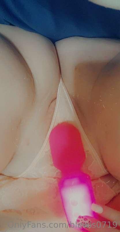 Come get these cheap bu deals daddy 😘