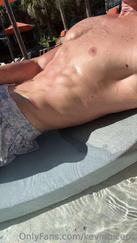 kevinbiceps image #0