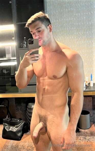 Your hands may be free, but your mind won’t be.😈🍆