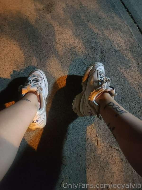 DAILY CONTENT: MY FEET AFTER WALK 🌟🌟
TOMORROW: +40 EXPLICIT ..