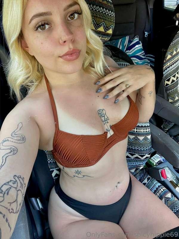 Summer is here, get ready for a million bikini pics 🤤