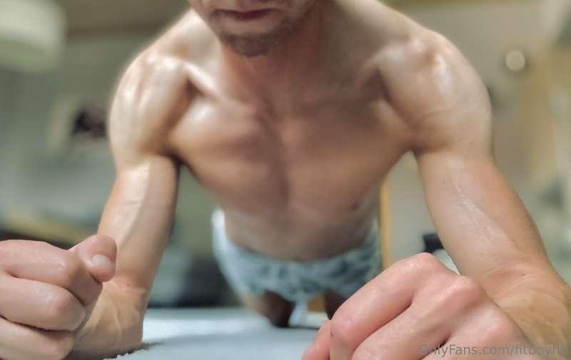 lick my workout sweat honey!