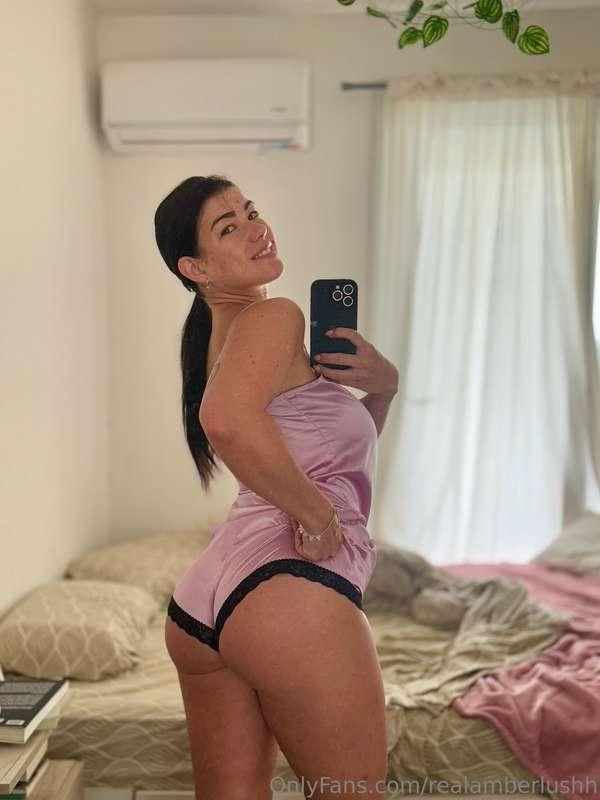 Do you like the way this hairstyle looks on me?