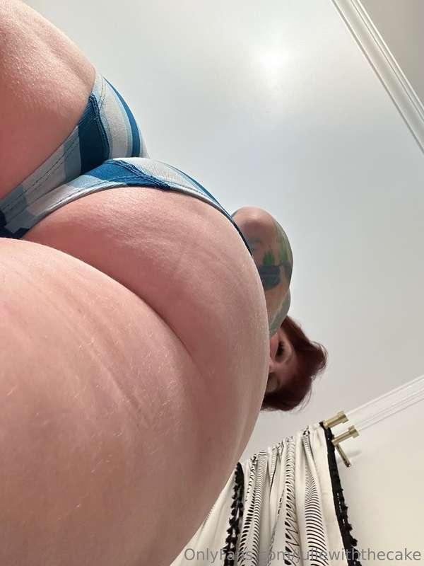 How's the view? 🍑 I'd love show you more, just DM me! 