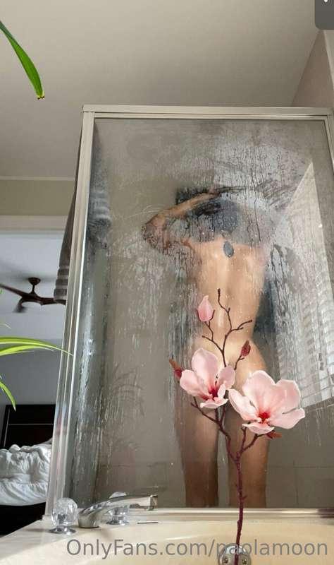 Shower with me this morning ✨ check your dm 😉
