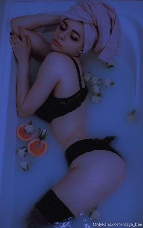 take me here....I love when my body wet!!
