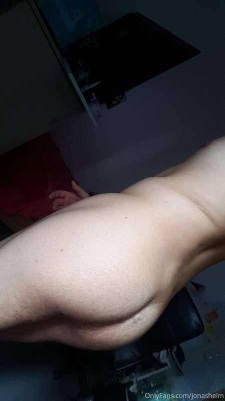 Do you like my ass? 😘