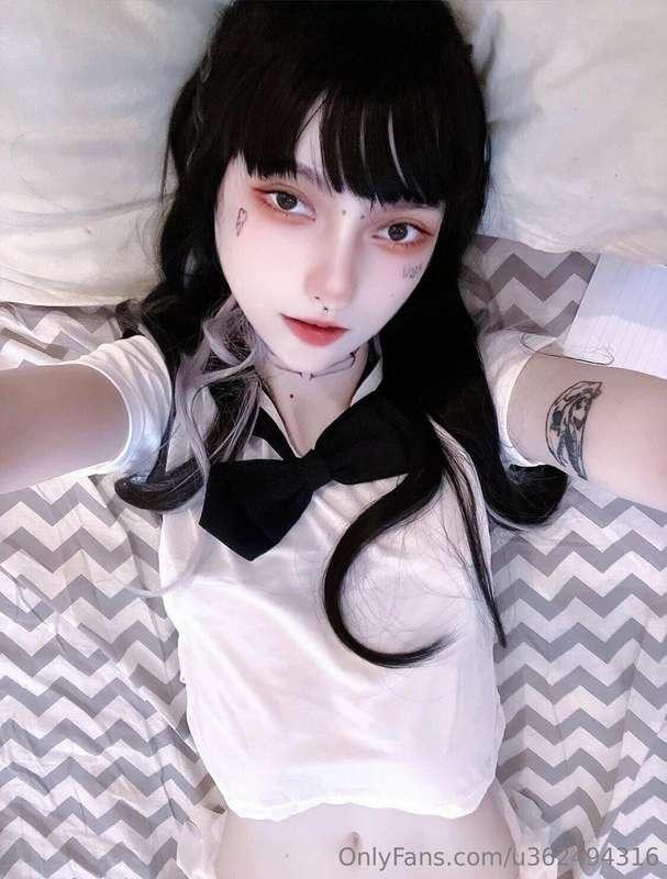 if u see this, compliment me or join my anime cult ⛓️💗