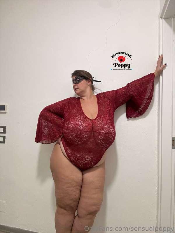 sensualpoppy image #0
