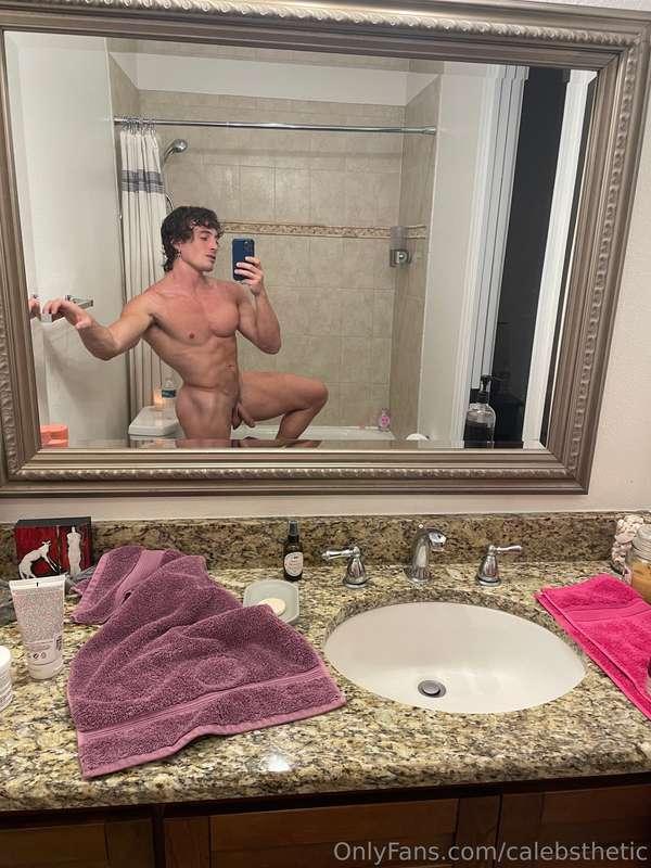 Wait till you see my new naked video with @blakestarxoxo 😉💦