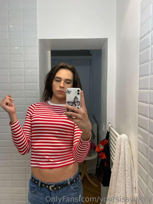 yoursissyvicky image #0