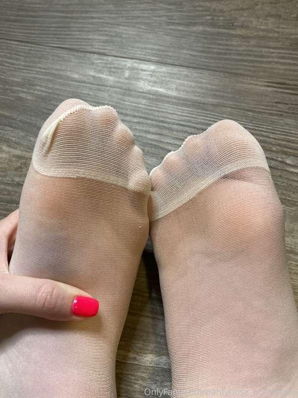 pantyhose_princess99 image #0