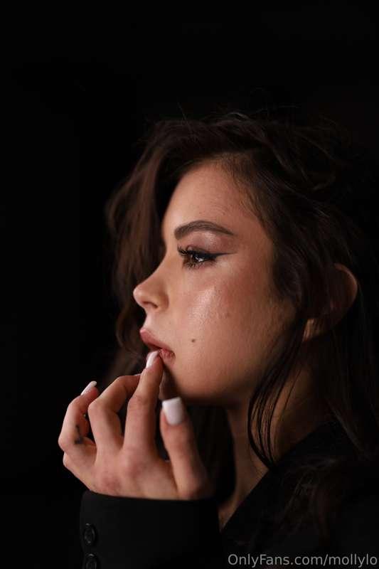 mollylo image #0