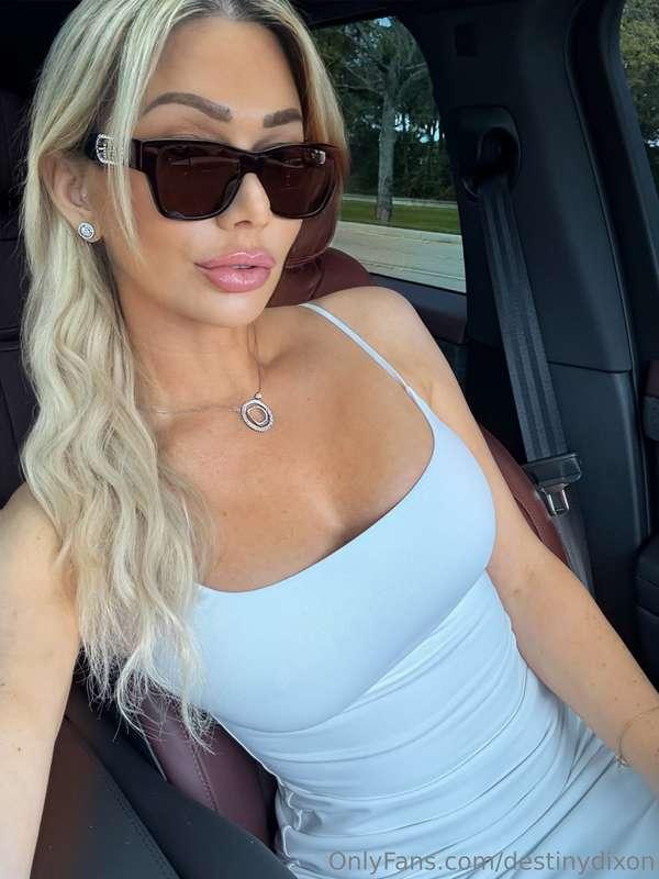 Online tonight to chat and do video calls. Come join me- inf..