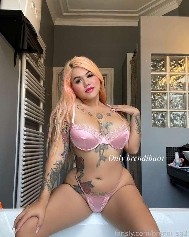 Tip $5 for my premium Snapchat + $100 content bundle 🔥
