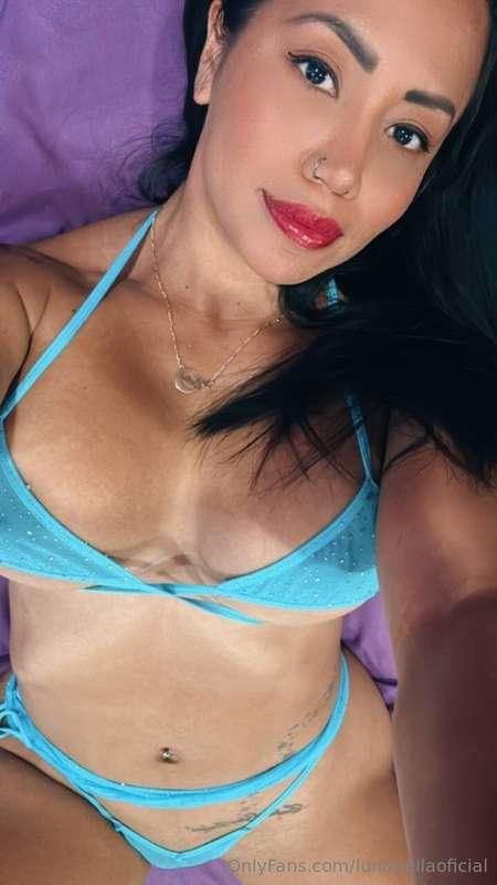 ¿te gusta como me veo de azul ?💦💙