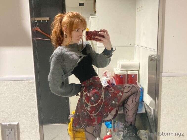 Fit check with showing some butt :)