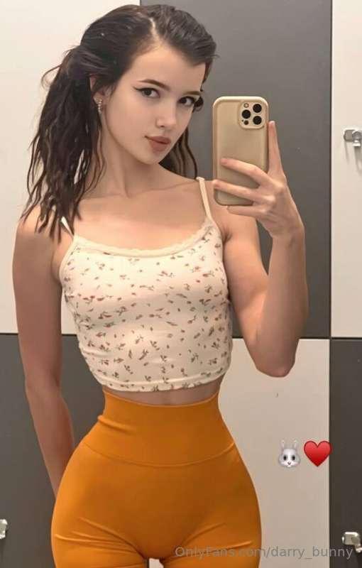 🔥 Follow My bestie @humble-vickyThis cutie @humble-vicky is ..