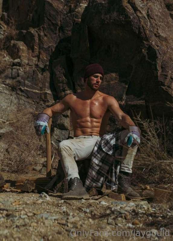 Chopping wood for our fire tonight 😏🪵🔥❤️