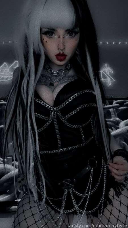 emmamaybyte image #13