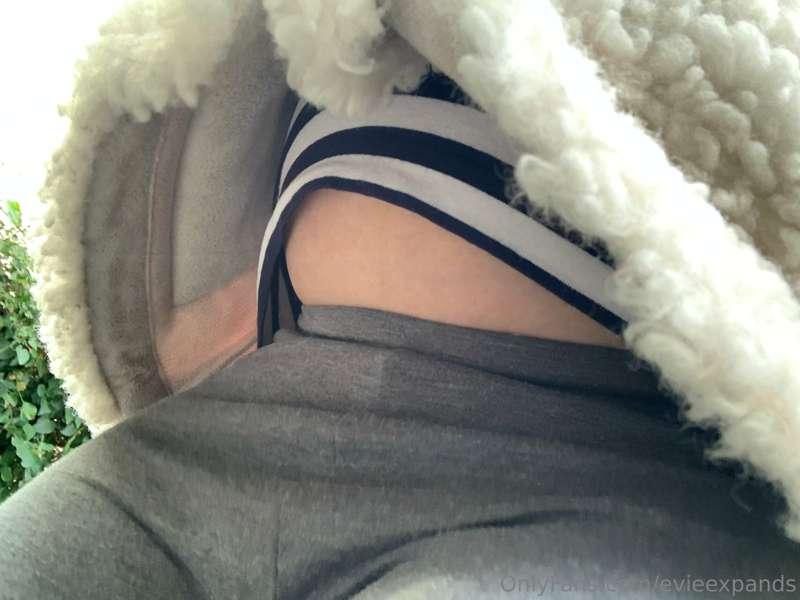 Catch up on customs and messages day for me today, no Monday..