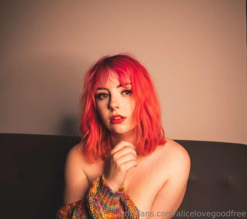 I want be your virtual girlfriend.. come get to know me on @..