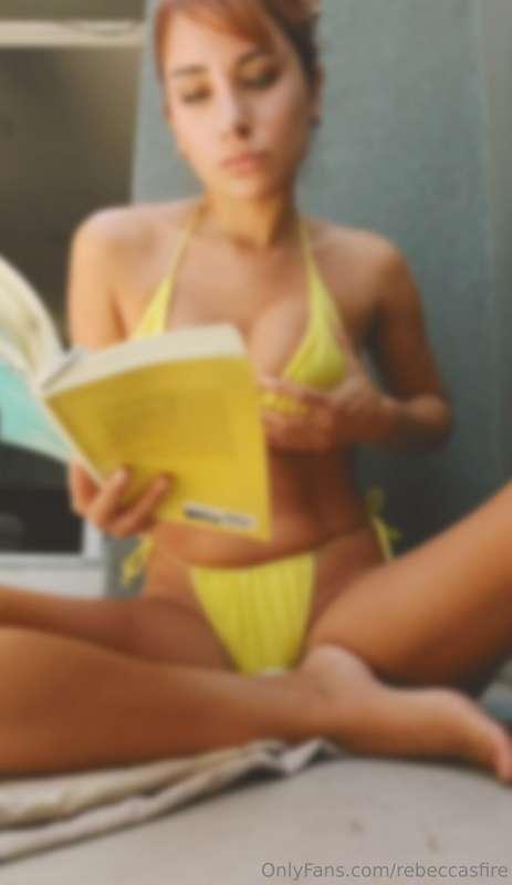 🔥HOT🔥HOT🔥HOT🔥Fuck reading!I put my book down for a while, to..