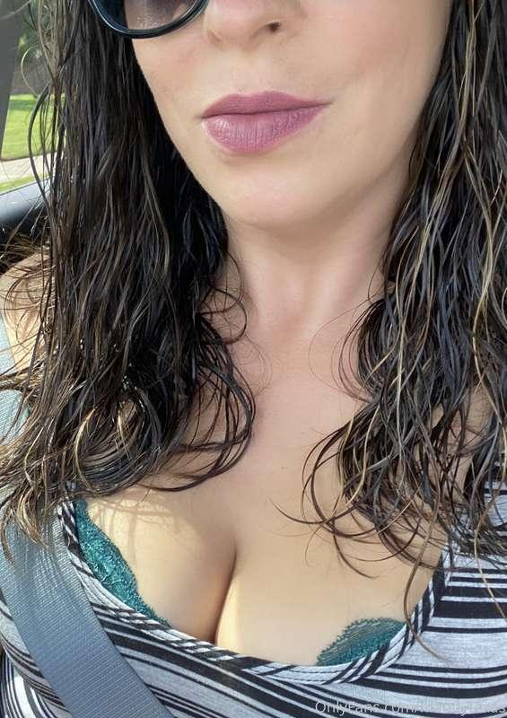 Up to a bit of no good 💋